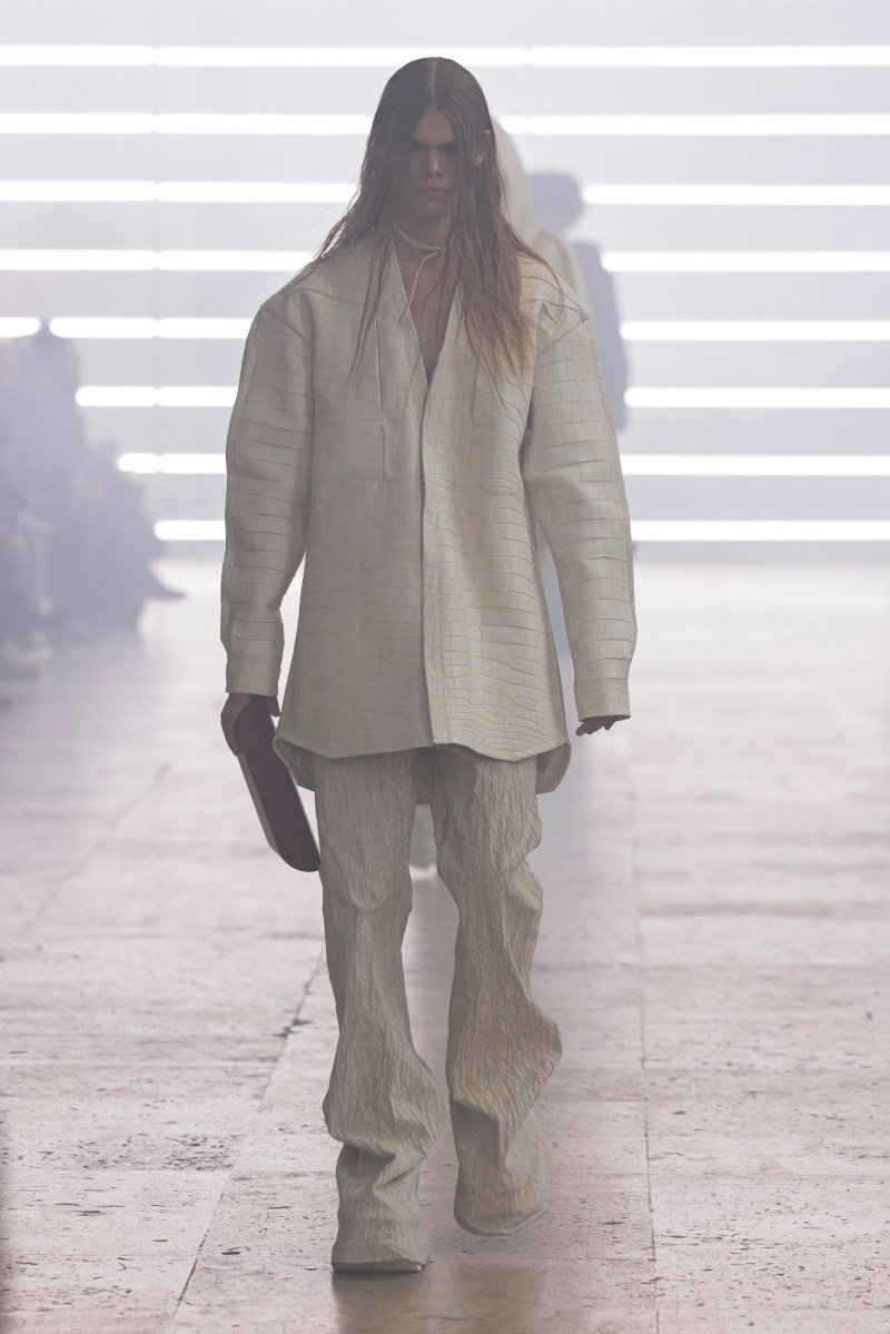 Rick Owens: Visioni apocalittiche tra bianco e nero