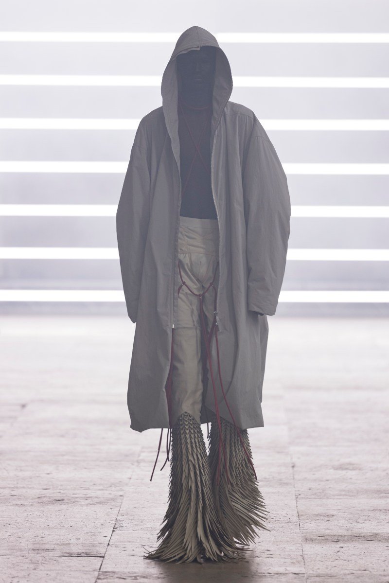 Rick Owens: Visioni apocalittiche tra bianco e nero