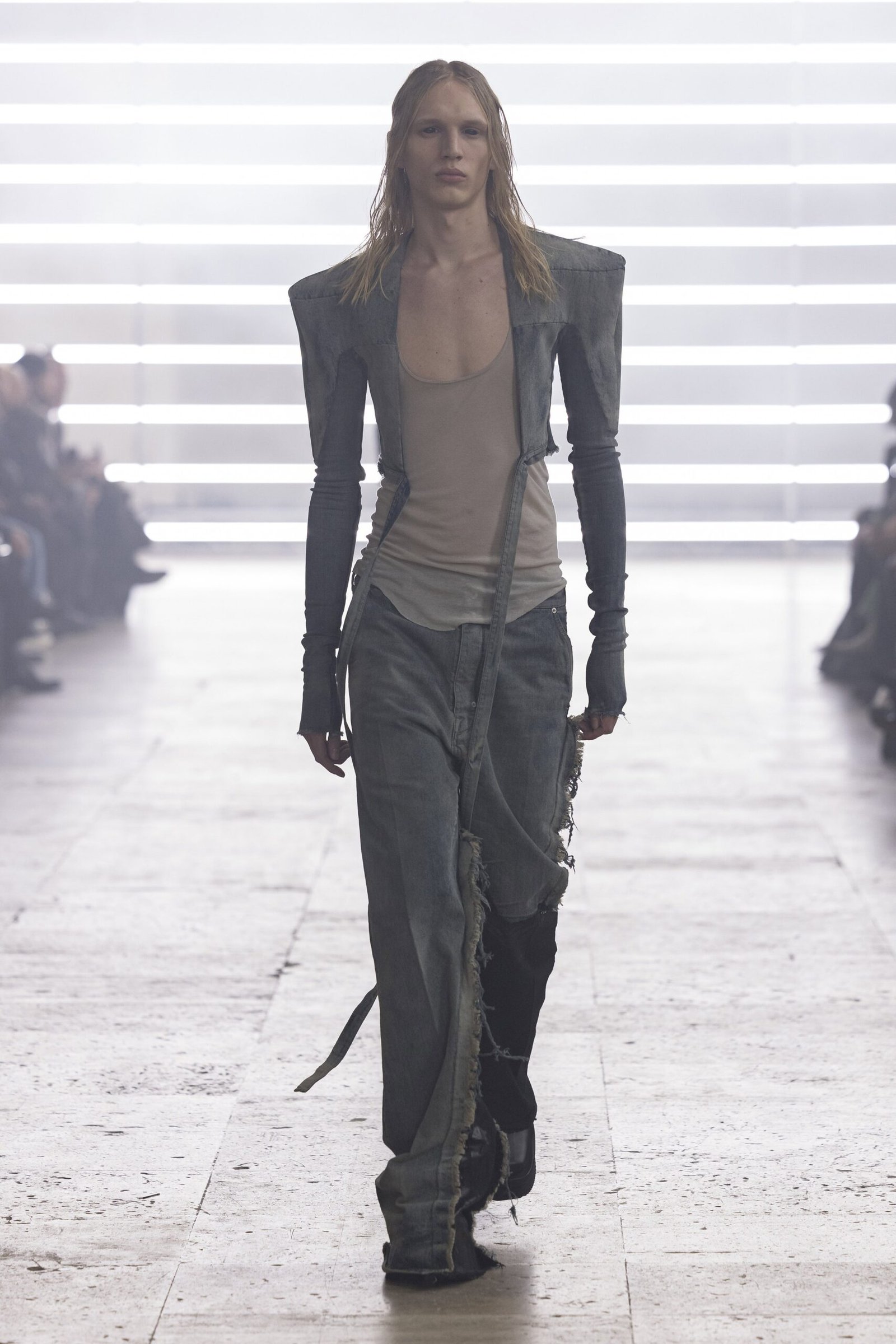 Rick Owens: Visioni apocalittiche tra bianco e nero