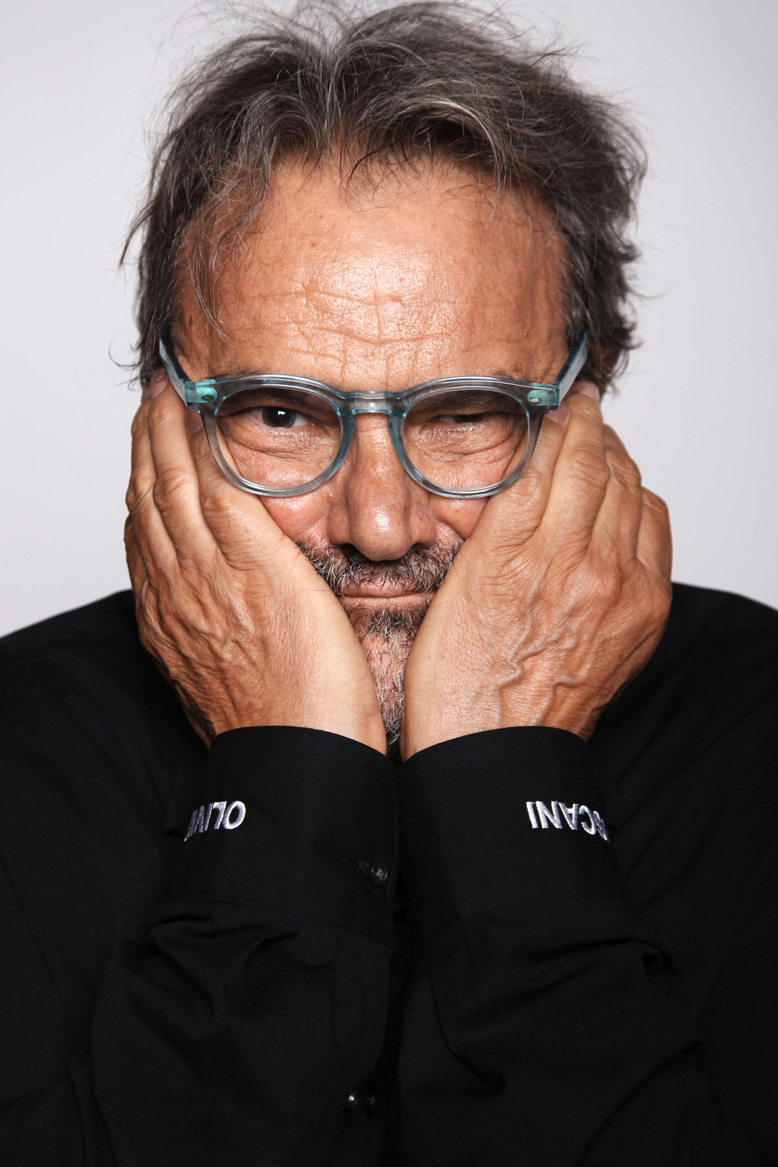 Oliviero Toscani: Il Genio della Fotografia che ha Scosso il Mondo