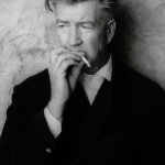 David Lynch il regista visionario di 'Twin Peaks' e 'Mulholland Drive | Atelier Carenzio Magazine David Lynch il regista visionario di 'Twin Peaks' e 'Mulholland Drive