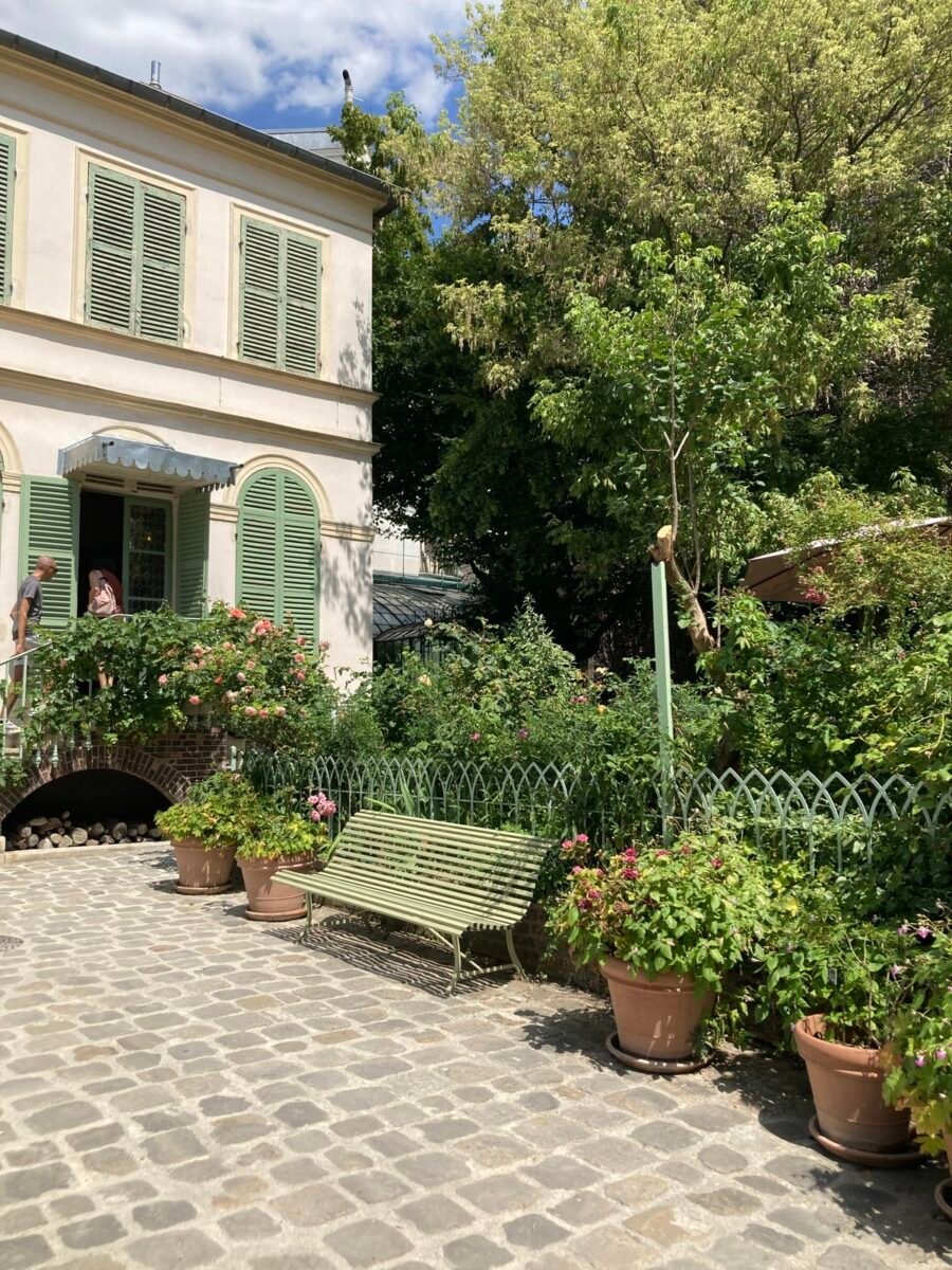 MESDAMES ET MESSIEURS, JE VOUS PRESENTE LE “JARDIN DE LA VIE ROMANTIQUE”! | Atelier Carenzio Magazine MESDAMES ET MESSIEURS, JE VOUS PRESENTE LE “JARDIN DE LA VIE ROMANTIQUE”!