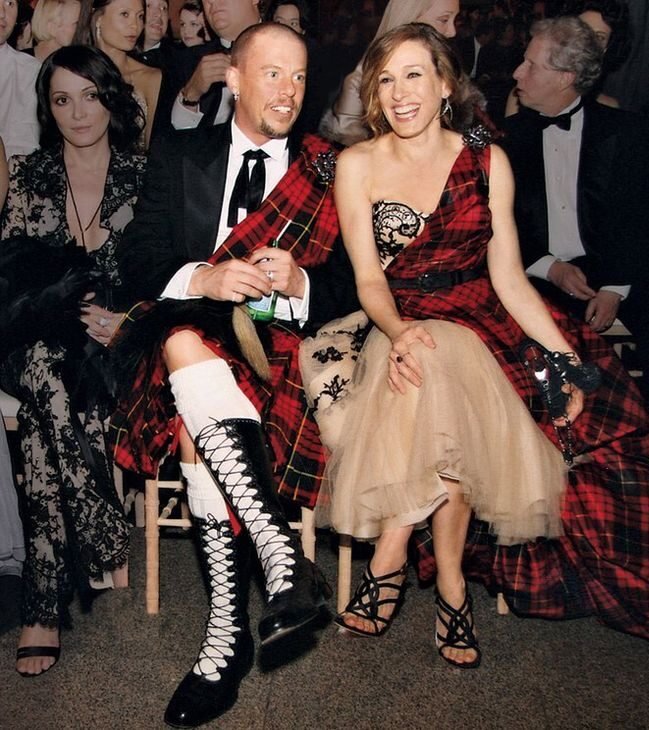 MCQUEEN IL MOMENTO DOPO | Atelier Carenzio Magazine McQueen