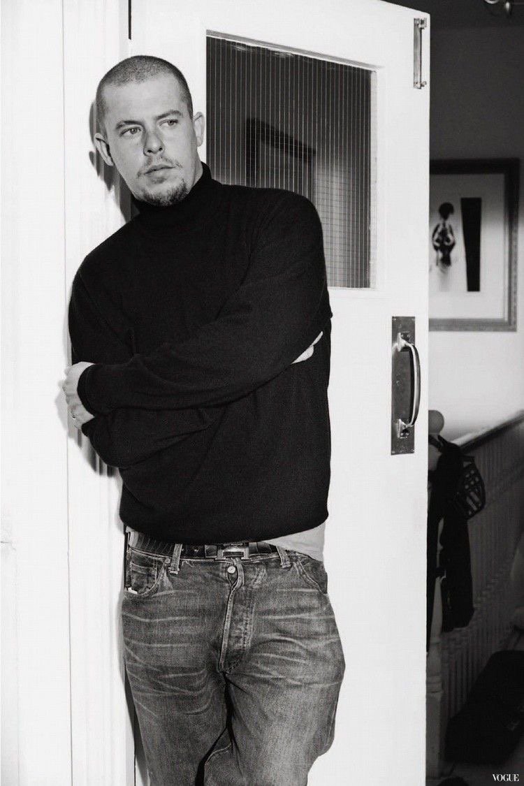 MCQUEEN IL MOMENTO DOPO | Atelier Carenzio Magazine McQueen