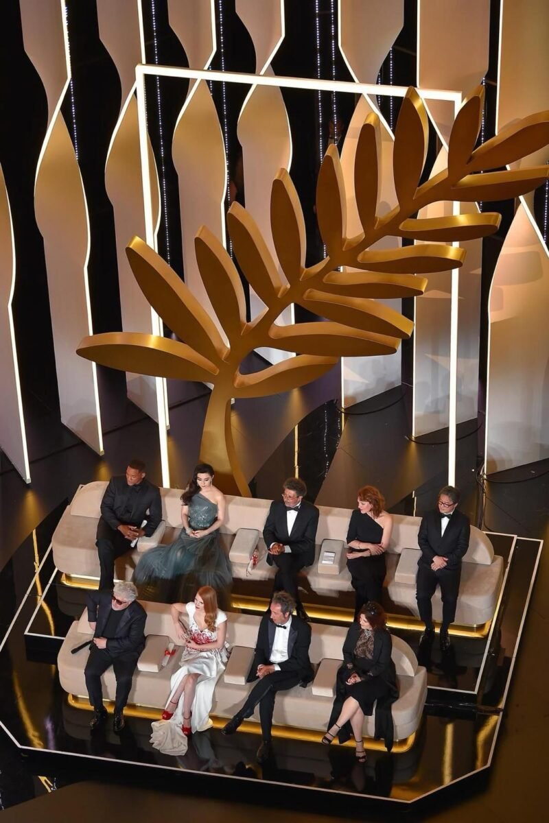 CANNES: LA MAGIA DEL CINEMA, DALLE ORIGINI ALLA PALMA D’ORO!! | Atelier Carenzio Magazine CANNES: LA MAGIA DEL CINEMA, DALLE ORIGINI ALLA PALMA D’ORO!!