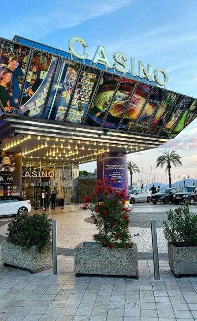 CANNES: LA MAGIA DEL CINEMA, DALLE ORIGINI ALLA PALMA D’ORO!!