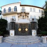 TRA MODA ARTE E TRASGRESSIONE: L’IMPATTO CULTURALE DI GIANNI VERSACE. | Atelier Carenzio Magazine Gianni Versace