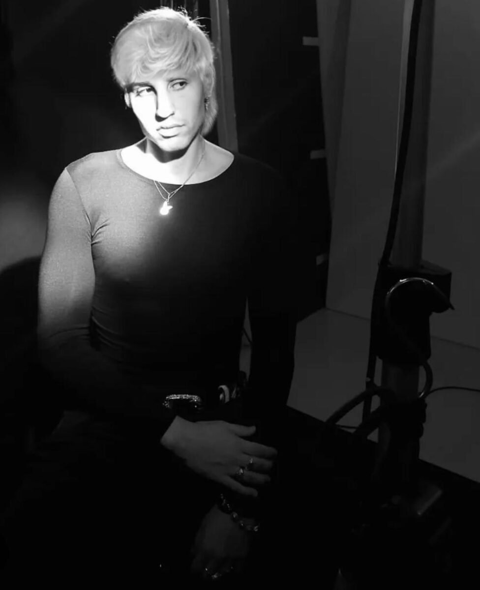 LA MODA DI LEONARDO VALENTINI È UN ATTO EMOTIVO!! | Atelier Carenzio Magazine LEONARDO VALENTINI
